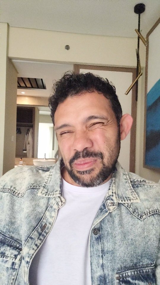 Difícil resumir em poucas palavras o que foram esses dias aqui no Egito.

Tudo começou na cidade do Cairo, por aqui vimos as pirâmides, contemplamos a maior esfinge do país, realizamos um tour religioso por mesquitas, igrejas e sinagogas, além de visitar um museu incrível.

Depois partimos em um voo interno para Assuã e lá, iniciamos um cruzeiro pelas águas do Rio Nilo até a cidade de Luxor, pelo caminho visitamos diversos templos milenares, tumbas de faraós e até andamos de charrete.

Confesso que, como muitos, eu tinha um certo receio de viajar ao Egito, mas a @civitatis_br me fez cair do cavalo (ou do camelo).

E é nesse ponto que você precisa prestar atenção: A melhor forma de vir pra cá e viver essa experiência é justamente fechando um pacote, aliás, também é forma mais econômica.

Tudo isso que descrevi nos primeiros parágrafos e muito mais está incluso no pacote da @civitatis_br 

Eu fiz o de 8 dias, mas há também opções de pacote de 11 e até de 15 dias.

Ahhh e sabe o que está incluso também: Conhecer pessoas maravilhosas. Vai por mim, essa é uma das melhores partes da viagem.

Quer saber mais? Clique no link especial que está na minha bio e torne sua vida muito mais faraônica.

#egito #piramides #civitatis #vaicomdeus