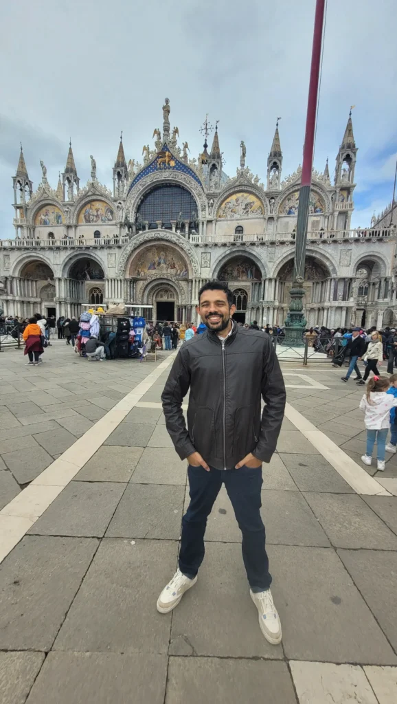 Vista da Praça de São Marcos e da Basílica, principais atrações de Veneza.