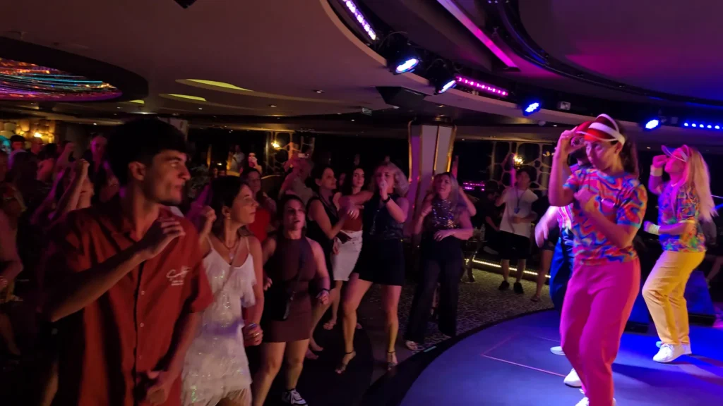 Mini cruzeiros costumam atrair um público mais jovem