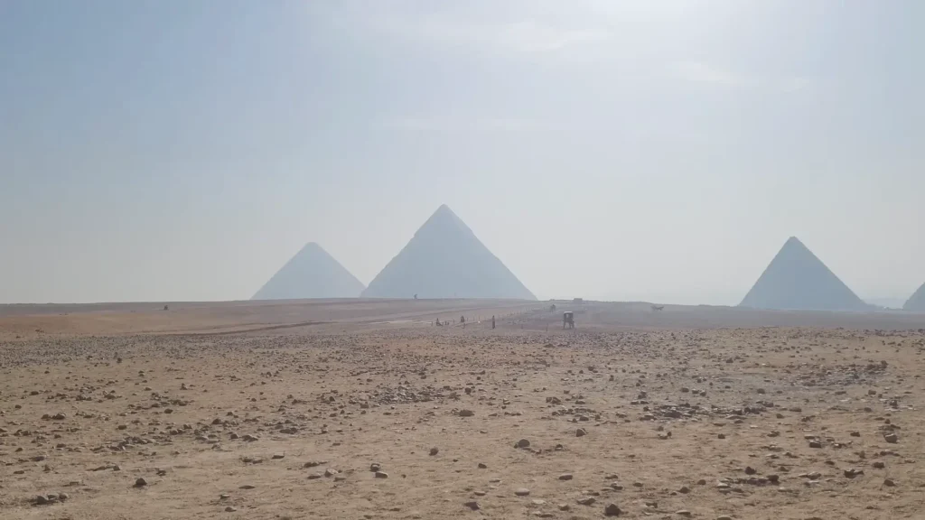 Pirâmides de Gizé no Cairo Egito atração turística