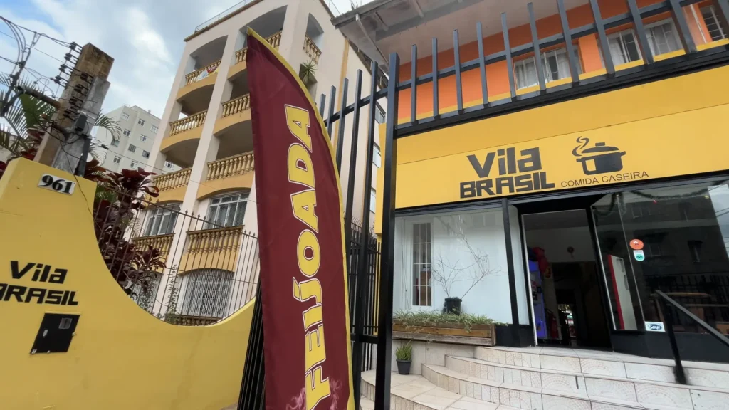 Buffet Vila Brasil em Curitiba com pratos de comida caseira