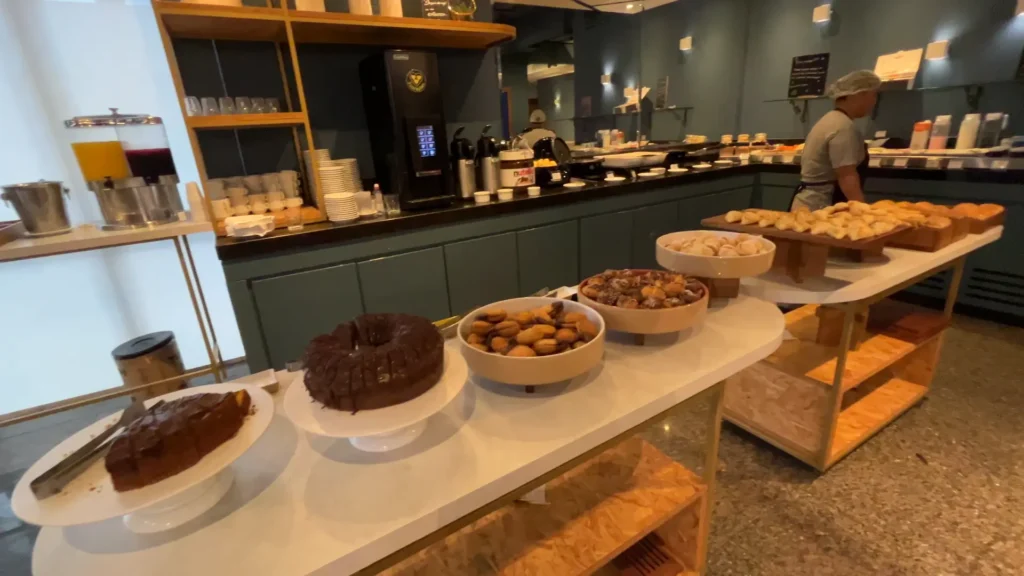 cafe da manhã eurosuites batel curitiba variedade