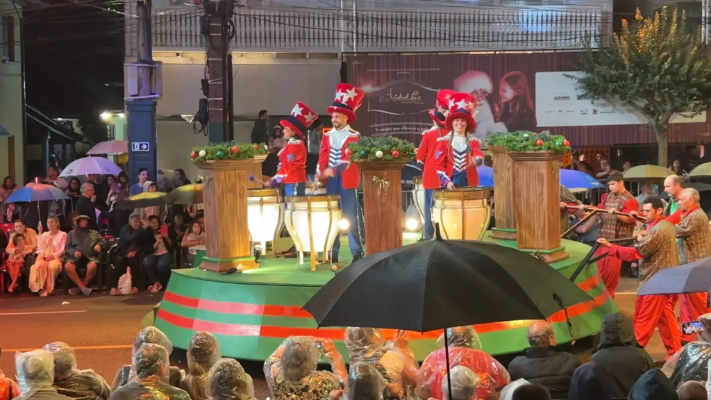 Camarote com vista privilegiada para desfile do Natal Luz