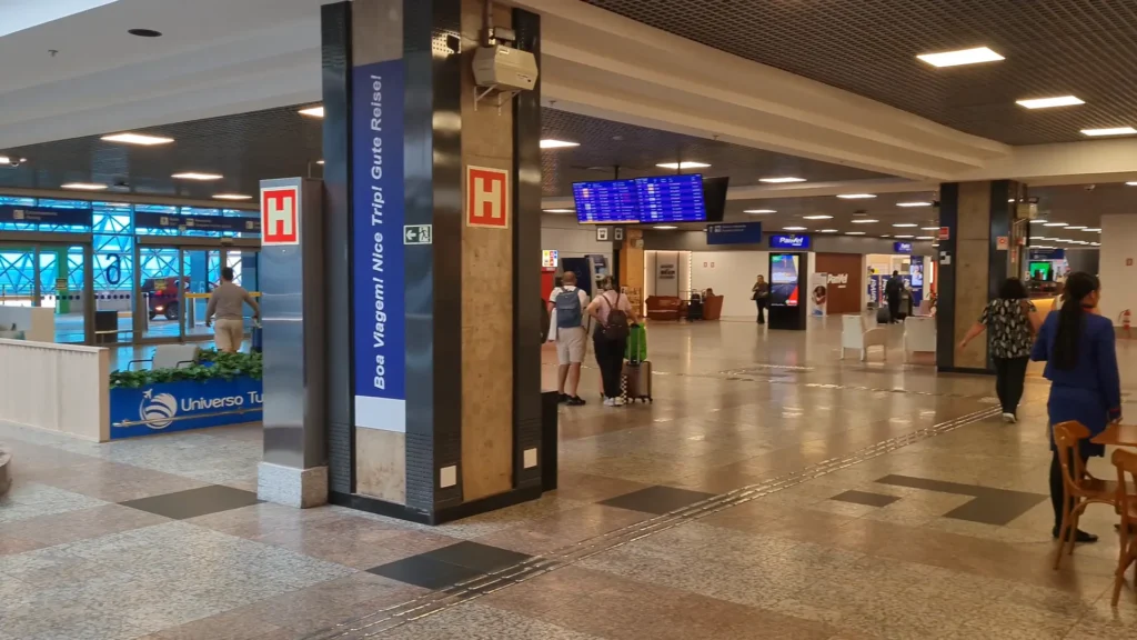 Aeroporto de Porto Alegre principal porta de entrada para Gramado