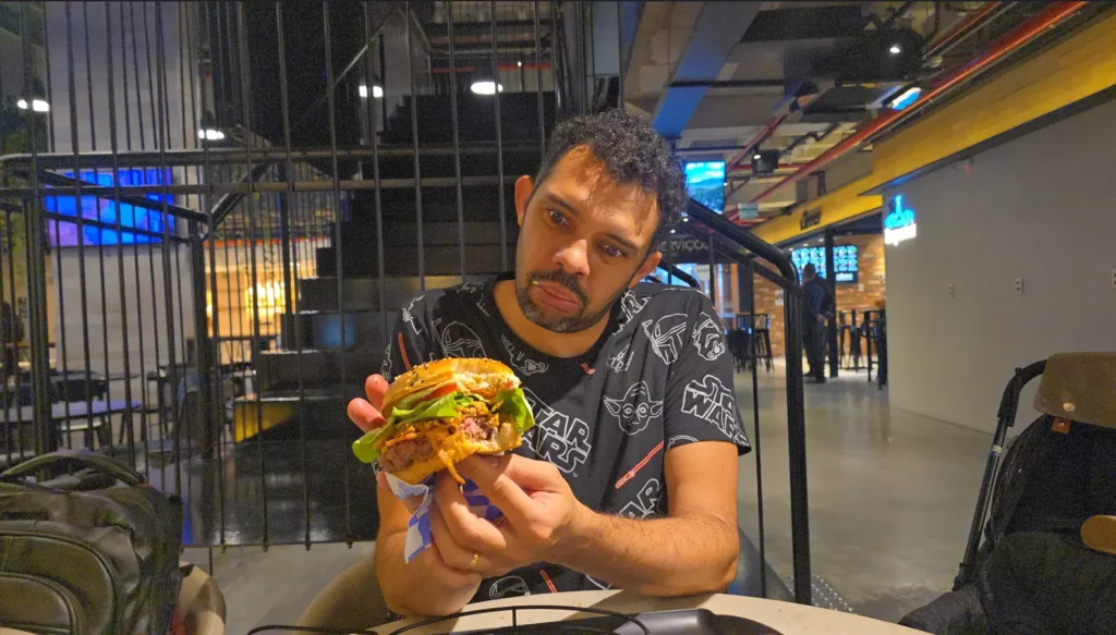 Hambúrguer do Becool Burguer and Shake