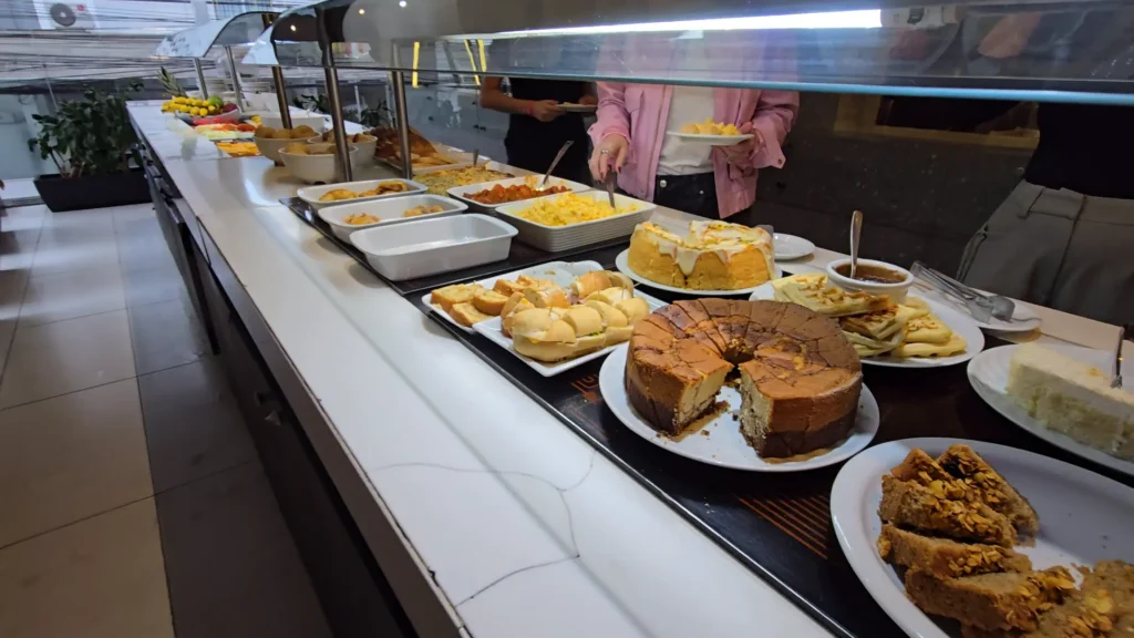 Buffet de café da manhã do Hotel Valerim