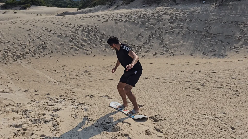 Prática de Sandboard nas dunas de Florianópolis