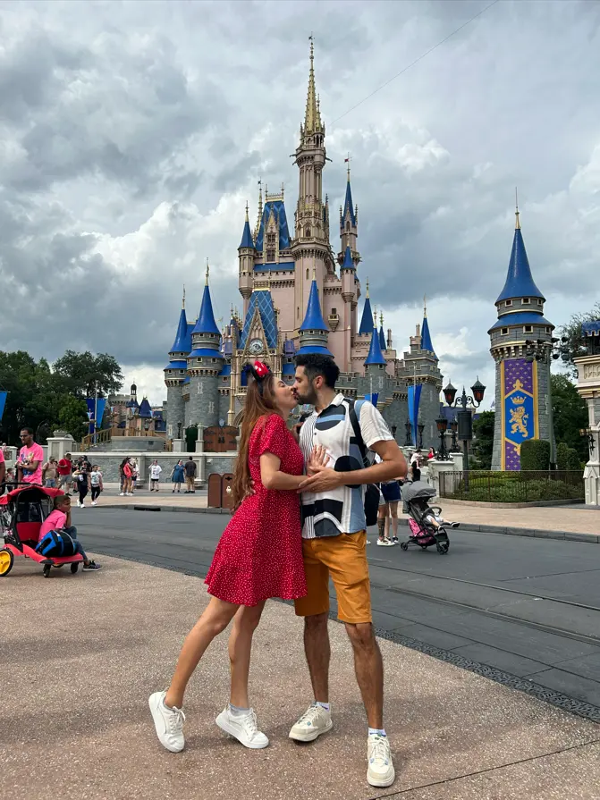 Casal na Disney.